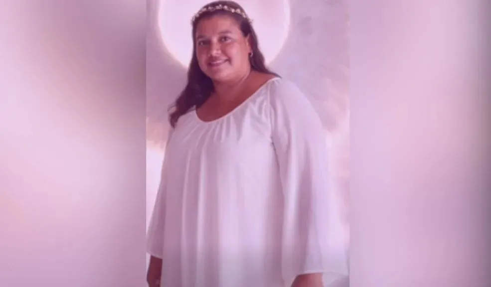 Tocaima: pa' la cana la pareja de Ana, señalado de asesinarla mientras dormía 2 Tocaima: pa' la cana la pareja de Ana, señalado de asesinarla mientras dormía El sábado 22 de noviembre, en la zona rural del municipio de Tocaima (Cundinamarca), Ana Alejandra Ricardo Calderón, de 37 años, fue asesinada con un hacha mientras dormía, presuntamente por su pareja sentimental, quien huyó del lugar.