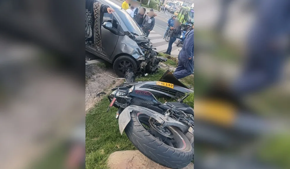 Usme: peatón falleció en accidente múltiple en Yomasa La mañana de este miércoles 10 de diciembre comenzó con angustia en la intersección de la Y de Yomasa, en la localidad de Usme, donde un siniestro vial múltiple sorprendió a quienes transitaban por la zona hacia las 7:30 a. m. Lo que debía ser un cruce habitual se convirtió en segundos en una escena de caos y dolor.