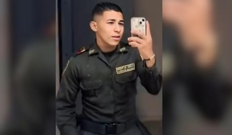 Cundinamarca: Duván fue asesinado a tiros en Girardot Duván Rivera Correa, un joven de 20 años, fue la víctima mortal de un ataque sicarial registrado en la noche del miércoles en Girardot (Cundinamarca). El crimen generó profunda conmoción en la comunidad, pues Duván era muy conocido y querido en el sector.