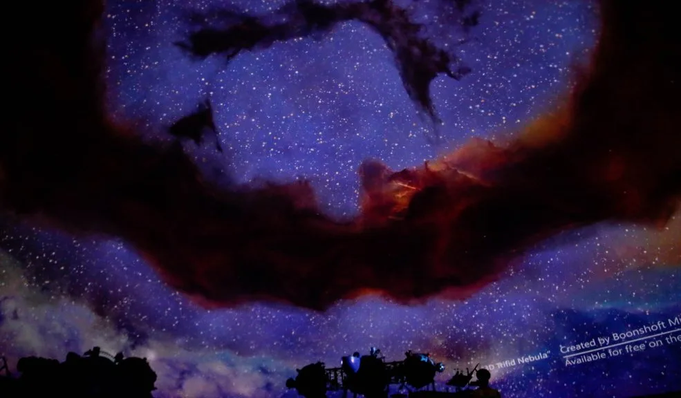 ¡No se lo pierda! El Planetario Nocturno llega a la capital este sábado 1 ¡No se lo pierda! El Planetario Nocturno llega a la capital este sábado El Planetario Nocturno llega a la capital este sábado para maravillar con sus experiencias inmersivas que conectan el sentido festivo de la Navidad con los procesos cósmicos y biológicos que han acompañado a la humanidad desde sus orígenes.