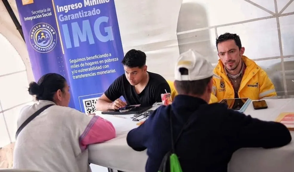 Bogotá inicia primer ciclo de pagos del Ingreso Mínimo Garantizado 2026 Bogotá inició el primer ciclo de pagos del Ingreso Mínimo Garantizado 2026, dirigido a más de 1,1 millones de personas en condición de vulnerabilidad.