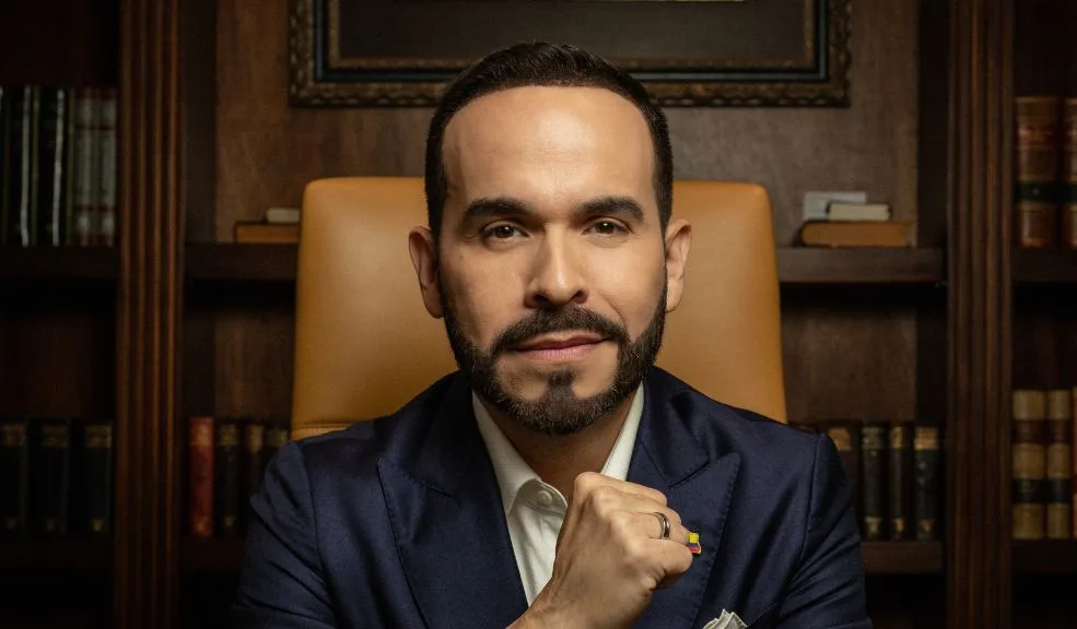 David Luna admitió que se siente como un "cu&*@" por la encuesta: Cepeda y Abelardo celebran   Desde diferentes sectores políticos reaccionaron a los resultados de la encuesta de Noticias RCN, en la que Iván Cepeda y Abelardo de la Espriella lideran; David Luna confesó sentirse mal.