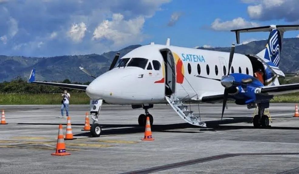 Angustia por avión desaparecido en Norte de Santander: 13 pasajeros y dos tripulantes iban a bordo 1 Angustia por avión desaparecido en Norte de Santander: 13 pasajeros y dos tripulantes iban a bordo El avión en el que iban a bordo 13 pasajeros y dos tripulantes desapareció minutos antes de la hora estimada de aterrizaje. De manera extraoficial se conoció que dos de los pasajeros serían el candidato al Senado Carlos Salcedo y el congresista Diógenes Quintero.