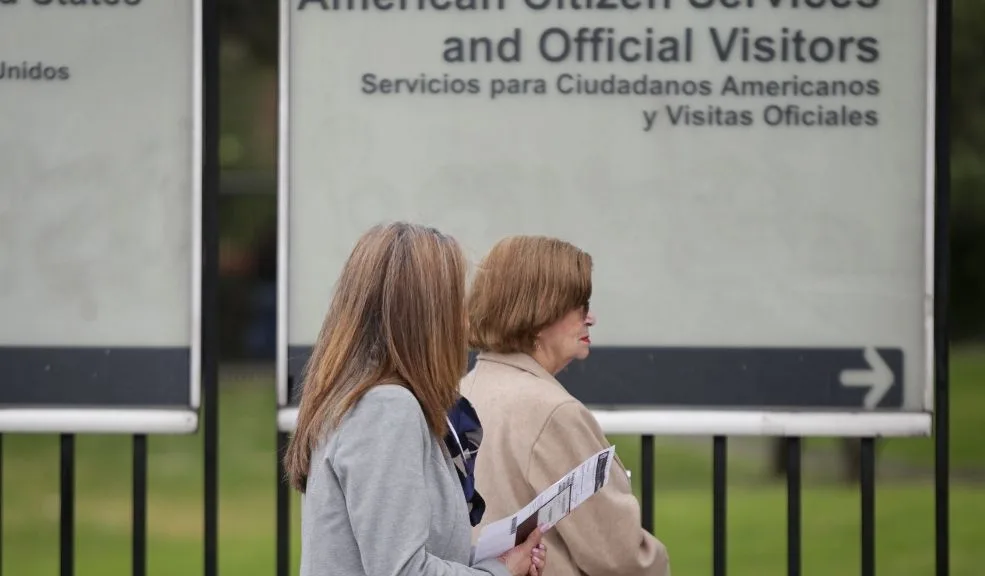 Embajada de Estados Unidos abre posibilidades para agilizar visas por el mundial La Embajada de los Estados Unidos en Colombia lanzó una plataforma en colaboración con el Departamento de Estado y la FIFA para facilitar el acceso a visados.