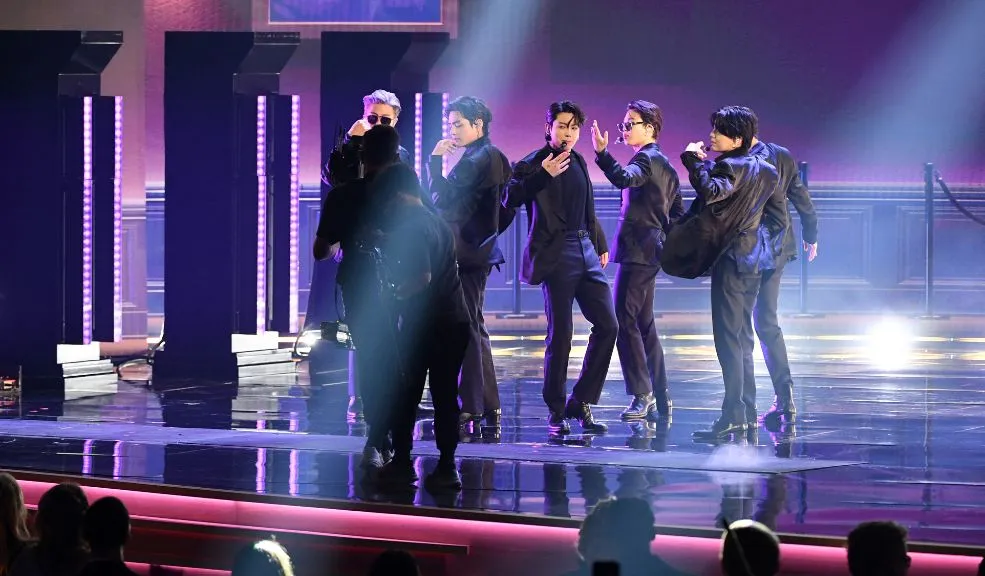 BTS confirma conciertos en Latinoamérica. Bogotá está en la lista La agrupación global BTS ha confirmado su regreso a los escenarios con una ambiciosa gira mundial que incluye a Latinoamérica en su itinerario.