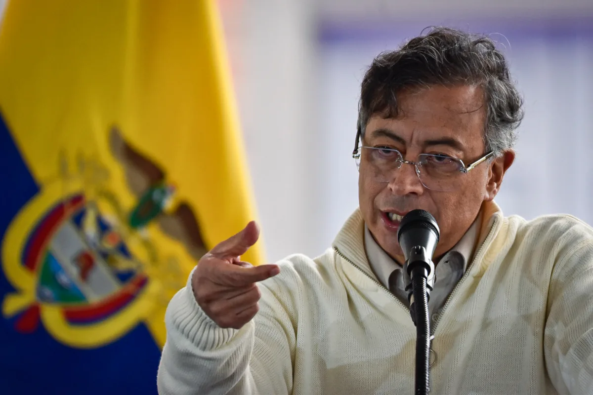 “Yo sí quiero contar”: exesposa de Petro reaccionó a sus polémicas frases sobre la intimidad Mary Luz Herrán, exesposa del presidente Gustavo Petro, rompió el silencio tras las polémicas declaraciones del mandatario sobre su vida íntima. Su reacción se volvió viral.