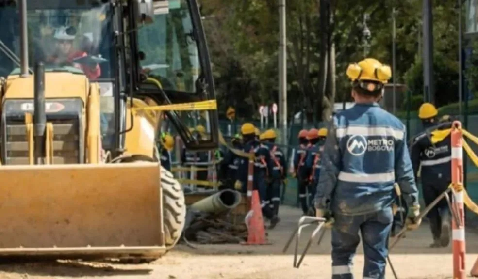 Disponibles 400 vacantes en las obras de la Línea 1 del Metro 2 Disponibles 400 vacantes en las obras de la Línea 1 del Metro Para concretar las obras de la primera línea del Metro es indispensable reforzar la mano de obra; es por ello que el Distrito anunció 400 vacantes disponibles.