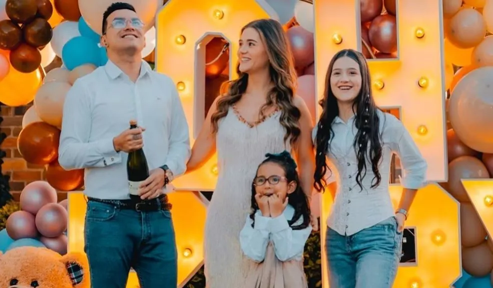 "El sueño de mi papá era vernos crecer": hija de Yeison Jiménez habló durante su homenaje 1 "El sueño de mi papá era vernos crecer": hija de Yeison Jiménez habló durante su homenaje En el marco del homenaje póstumo de Yeison Jiménez, el momento de mayor sensibilidad provino de la voz de Thaliana, la hija de siete años del fallecido artista.