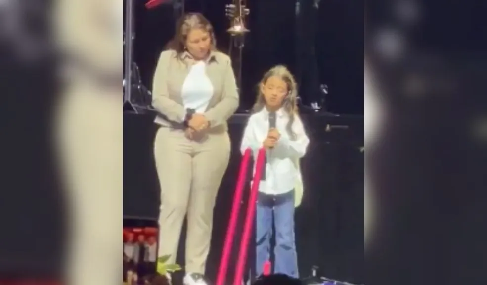 "El sueño de mi papá era vernos crecer": hija de Yeison Jiménez habló durante su homenaje 2 "El sueño de mi papá era vernos crecer": hija de Yeison Jiménez habló durante su homenaje En el marco del homenaje póstumo de Yeison Jiménez, el momento de mayor sensibilidad provino de la voz de Thaliana, la hija de siete años del fallecido artista.