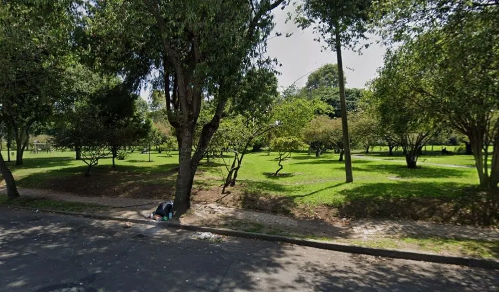En Engativá: misterioso hallazgo de un cuerpo en Ciudadela Colsubsidio 1 En Engativá: misterioso hallazgo de un cuerpo en Ciudadela Colsubsidio En las primeras horas de este martes, la tranquilidad de la comunidad de Ciudadela Colsubsidio (Engativá) se vio alterada tras el hallazgo de un hombre sin vida.