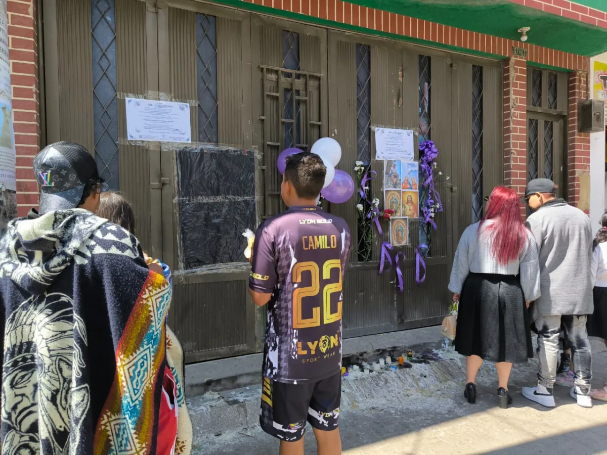 En Kennedy: Abel fue asesinado dentro de su propia casa 3 En Kennedy: Abel fue asesinado dentro de su propia casa En medio de una profunda consternación, familiares y amigos dieron el último adiós a Abel Güiza Franco, de 52 años. El reconocido comerciante, quien trabajó por más de 15 años en el barrio Los Almendros, fue hallado sin vida al interior de su vivienda.