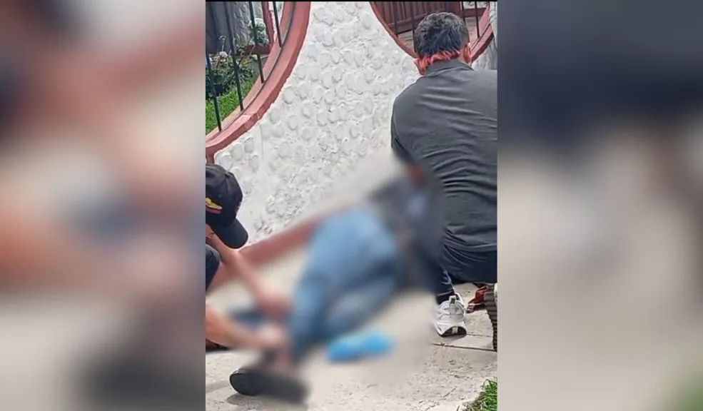 En video: así ocurrió el violento choque en Modelia donde murió un motociclista 1 En video: así ocurrió el violento choque en Modelia donde murió un motociclista Cámaras de seguridad habrían puesto en evidencia el momento exacto en el que una camioneta chocó violentamente a un motociclista en el barrio Modelia, de la localidad de Fontibón.