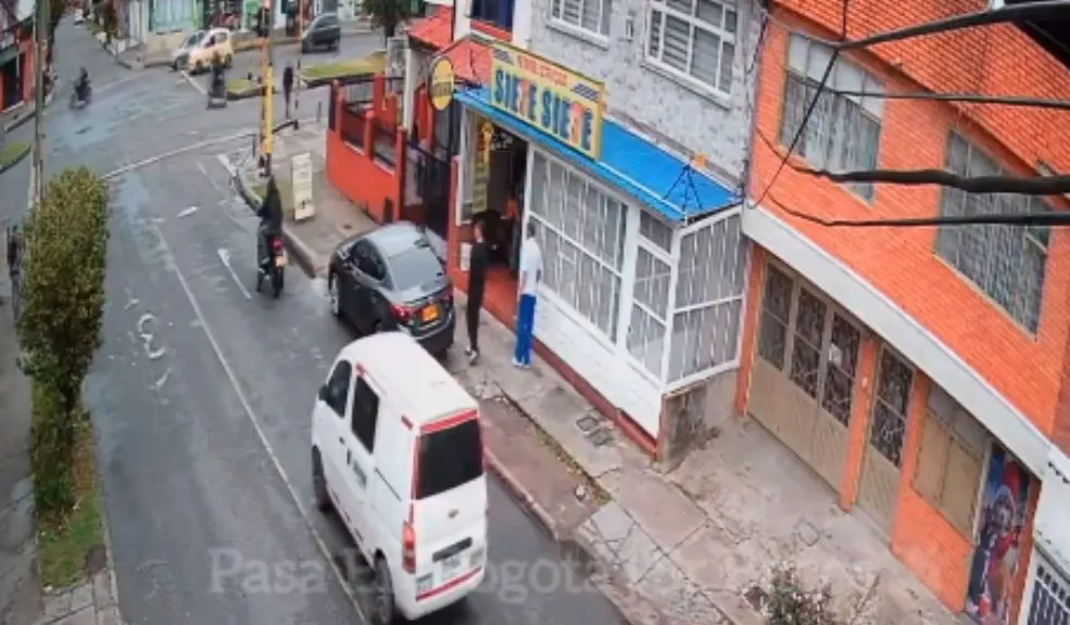 En video: delincuentes estarían robando cadenas usando armas de fuego La capital se encuentra en alerta ante una serie de atracos que, por su precisión y similitud, apuntan a una misma estructura criminal especializada en el hurto de cadenas.