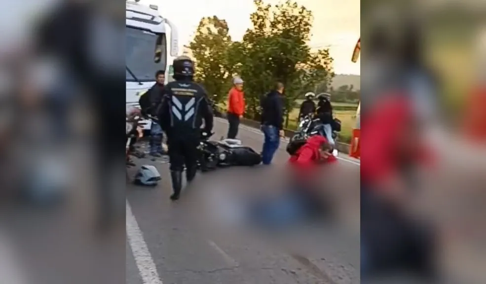 Esta es la identidad del motociclista que murió en un accidente de tránsito en Facatativá Se estableció la identidad del motociclista que perdió la vida en un fatal accidente en una carretera de Facatativá (Cundinamarca). Esto es lo que se sabe del hecho.