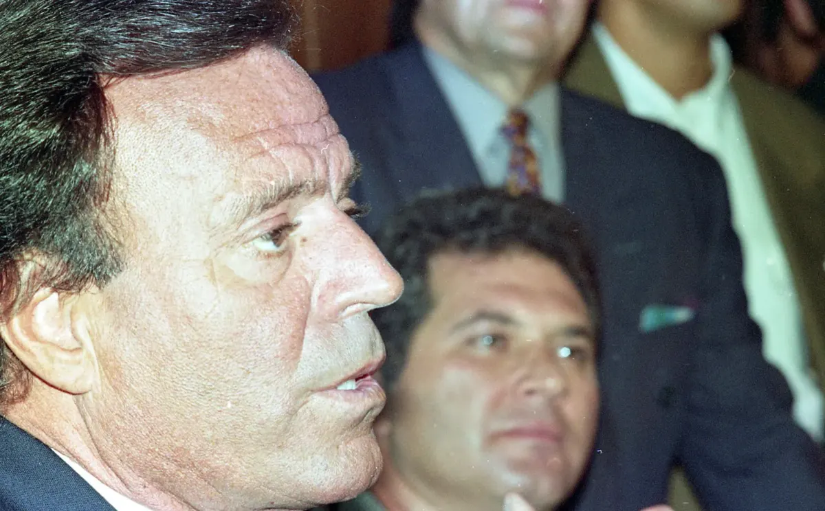 Julio Iglesias