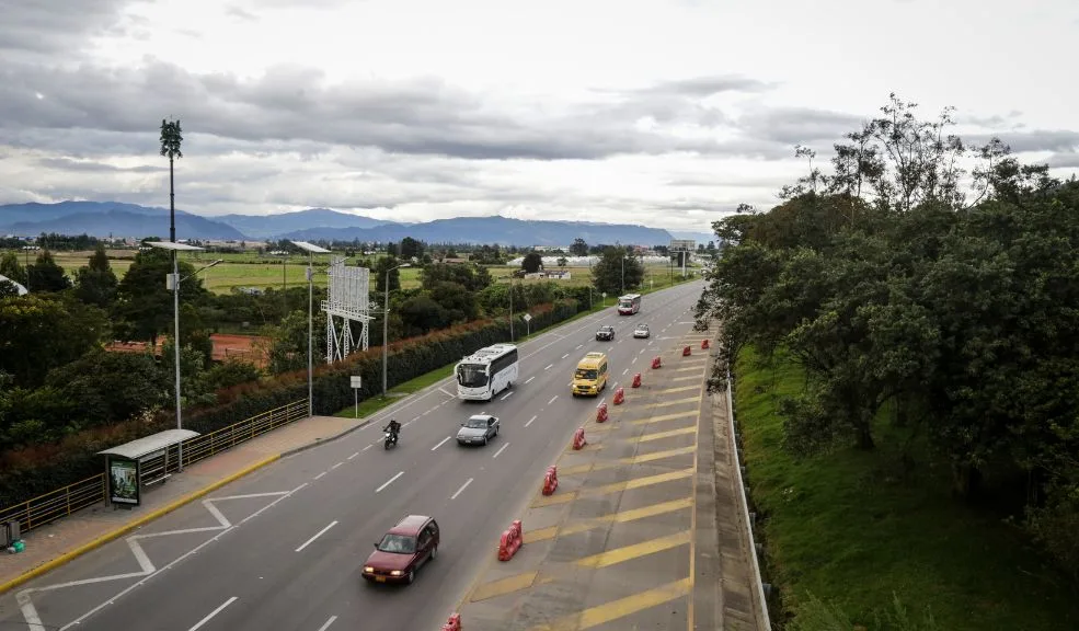 Le dieron luz verde a la ampliación de la Autopista Norte: ANLA otorgó licencia ambiental La Autoridad Nacional de Licencias Ambientales (ANLA) ha concedido formalmente la licencia para el proyecto Accesos Norte, Fase II, permitiendo la ampliación de la Autopista Norte entre las calles 191 y 245.