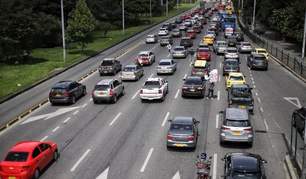 Le dieron luz verde a la ampliación de la Autopista Norte: ANLA otorgó licencia ambiental La Autoridad Nacional de Licencias Ambientales (ANLA) ha concedido formalmente la licencia para el proyecto Accesos Norte, Fase II, permitiendo la ampliación de la Autopista Norte entre las calles 191 y 245.