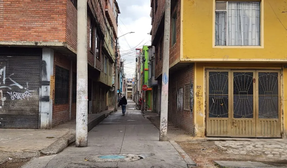Kennedy: encuentran el cuerpo sin vida de una persona en ua carreta, en el Paraíso Las autoridades trabajan para esclarecer las causas del hallazgo de un cadáver dentro de una carreta, en una calle del barrio Paraíso de la localidad de Kennedy.