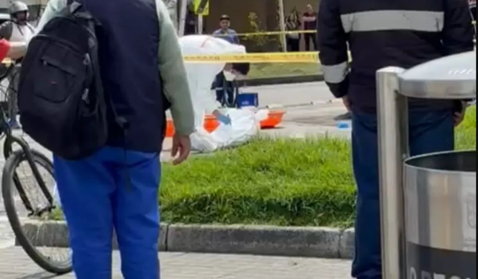 Misterioso hallazgo de un cuerpo en avanzado estado de descomposición en Engativá La comunidad del barrio Bachué, en Engativá, tuvo un terrible hallazgo de un cuerpo en avanzado estado de descomposición.