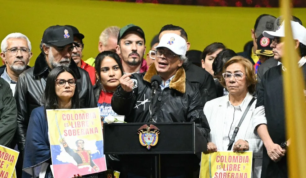 Opiniones divididas tras el cruce que tuvo Gustavo Petro con Donald Trump Senadores y candidatos presidenciales opinaron sobre el reciente cruce entre el presidente Gustavo Petro y su homólogo de Estados Unidos, Donald Trump. Hablamos con uno de ellos.