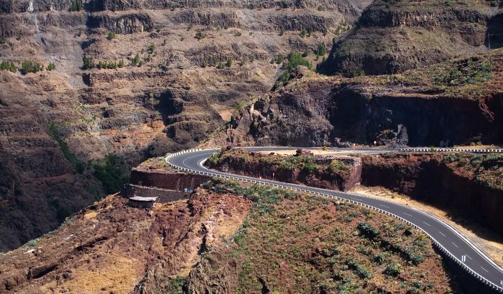 Mujer cayó al abismo y perdió la vida al instante 2 mujer