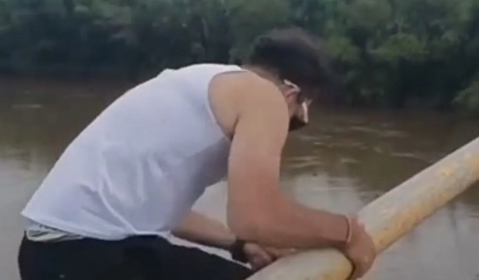 Por cumplir un reto y desafiar las aguas del río, Ángel Montoya perdió la vida 1 Por cumplir un reto y desafiar las aguas del río, Ángel Montoya perdió la vida Tras tres días de intensas búsquedas y un profundo sentimiento de desconcierto en sus familiares, finalmente el cuerpo de Ángel Montoya fue encontrado en las aguas del río Cauca. La desaparición se habría producido después de que el joven saltara a las turbias aguas para cumplir un reto.
