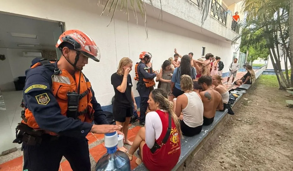 Armada de Colombia rescató a 20 personas en Cartagena 1 Armada de Colombia rescató a 20 personas en Cartagena