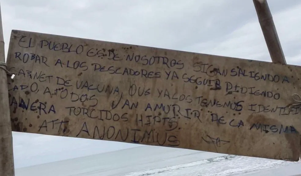 Hallan cinco cabezas cortadas expuestas en una playa de Ecuador 1 Hallan cinco cabezas cortadas expuestas en una playa de Ecuador El perturbador escenario incluía un mensaje de advertencia dirigido contra la extorsión a pescadores, lo que apunta a una violenta represalia en medio de la cruenta disputa territorial.