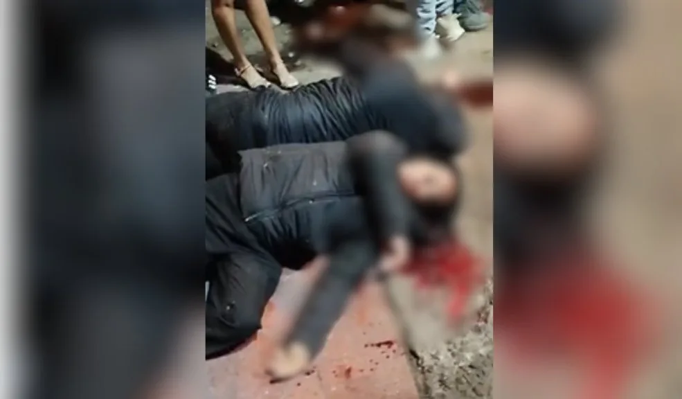 Santa Fe: explosión de granada dejó una persona muerta y 13 heridas 2 Santa Fe: explosión de granada dejó una persona muerta y 13 heridas El lamentable hecho que se presentó hacia las 9:00 p.m. de ayer dejó como resultado un adulto mayor muerto y 13 personas heridas en el barrio Santa Fe. Las investigaciones determinarán si el ataque iba dirigido a un grupo de personas que departía fuera del lugar o si era directamente para el establecimiento comercial.
