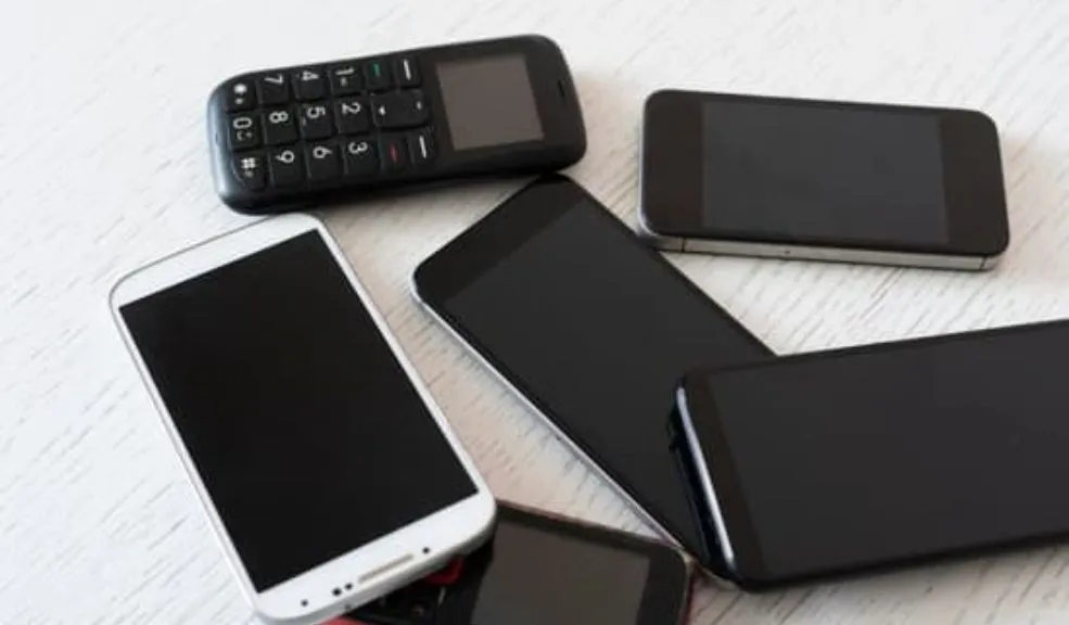 Soacha: capturan en flagrancia a hombre señalado de robar un celular en Terreros Un hombre de 25 años fue capturado con las manos en la masa en el sector de Terreros, en Soacha, después de que presuntamente le robara el celular a una joven.