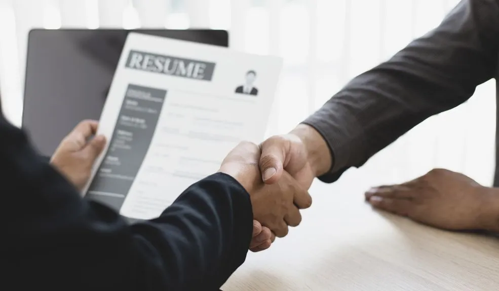 Trabajo sí hay: llega a Fontibón la Unidad Móvil de Empleo hasta el 17 de enero La Unidad Móvil de Empleo estará en Fontibón, hasta el 17 de enero, ofreciendo orientación y acceso a vacantes laborales de manera gratuita. Prográmese para participar y arrancar el 2026 con camello.