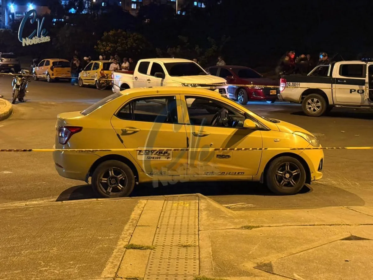 Soacha: más detalles del ataque sicarial que acabó con la vida de un taxista Diego Fernando Casas Marulanda, un taxista de 38 años, fue ultimado a tiros mientras cumplía una jornada laboral en el sector de Ciudad Verde, Soacha.