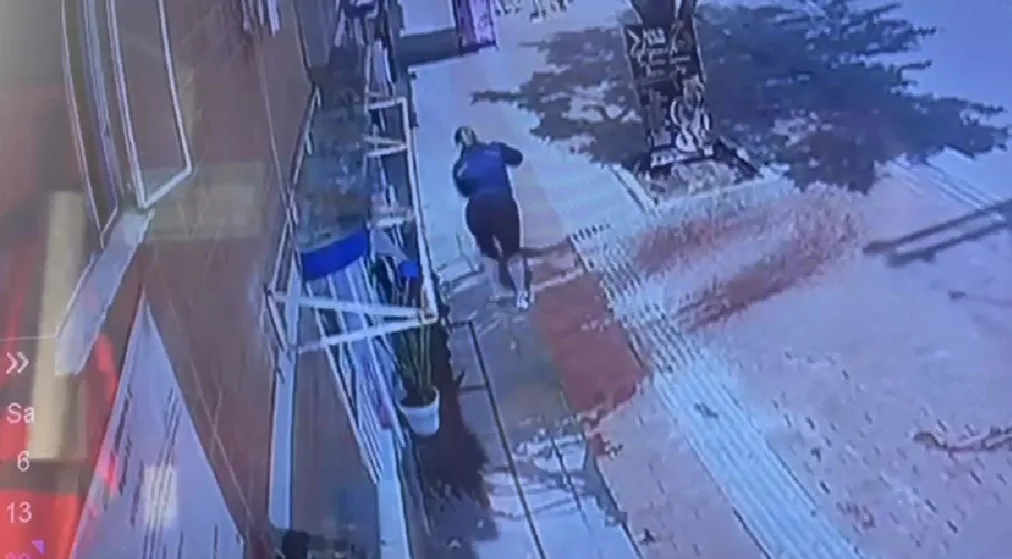 Cuatro semanas sin rastro de Jaiver Vega. Familia denuncia lentitud en la investigación 2 Cuatro semanas sin rastro de Jaiver Vega. Familia denuncia lentitud en la investigación La familia de Jaiver Alexánder Vega, un conductor de 42 años desaparecido desde el 19 de diciembre de 2025, denunció una alarmante falta de celeridad judicial pese a contar con evidencias que apuntan a un desenlace fatal.