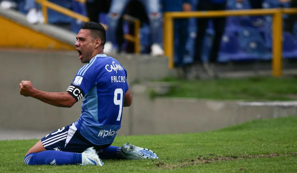 ¡El 'Tigre' está de vuelta! Falcao dara 'un último baile' como jugador de Millonarios Al fin los rumores eran ciertos. Falcao cerrará su carrera como jugador de Millonarios. El cuadro 'Embajador' confirmó, a través de este video, que el goleador samario dará 'Un Último Baile' vistiendo la camiseta del equipo de sus amores.