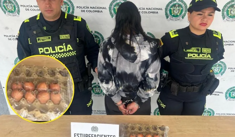 Capturan en Usme a mujer que intentó ingresar marihuana oculta en huevos En un insólito caso de microtráfico, la Policía Metropolitana de Bogotá capturó a una mujer de 61 años en la localidad de Usme, luego de ser descubierta intentando ingresar estupefacientes a las celdas de la estación local.
