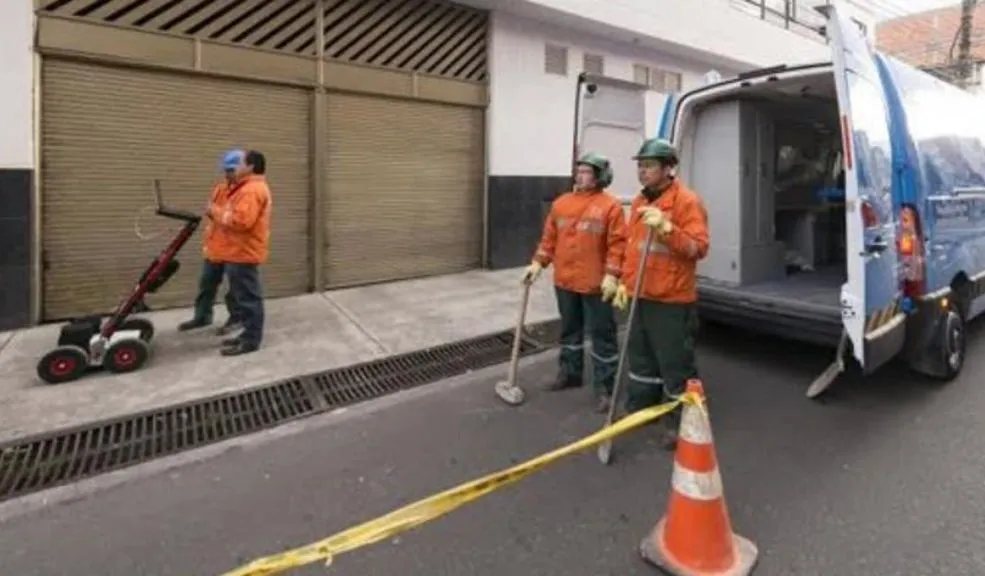 ¡Tengan sus canecas llenas! Por obras y mantenimientos habrá cortes de agua 2 ¡Tengan sus canecas llenas! Por obras y mantenimientos habrá cortes de agua Esta semana, la capital atraviesa una serie de cortes de agua debido a diferentes obras y mantenimientos que realizará la Empresa de Acueducto y Alcantarillado de Bogotá (EAAB).
