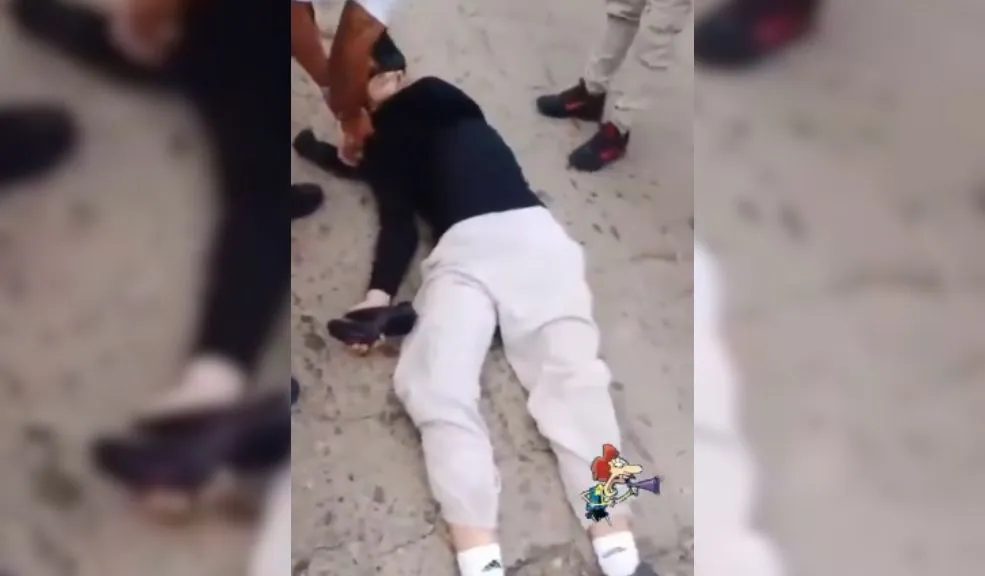 ¿Quién era el estudiante de intercambio alemán que fue asesinado en medio de un robo? 1 ¿Quién era el estudiante de intercambio alemán que fue asesinado en medio de un robo? Leif Elxnat, un joven alemán que residía en Colombia como parte de un programa académico, fue asesinado mientras se desplazaba en motocicleta entre los municipios de Uribia y Maicao.