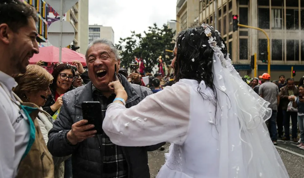 ¿Se imaginó que Bogotá tendría su propio carnaval? Así comienza la celebración Desde este sábado 17 de enero comienza una de las fiestas más grandes de la capital del país, con la inauguración de la Academia del Carnaval, que será la antesala del Carnaval de Bogotá.
