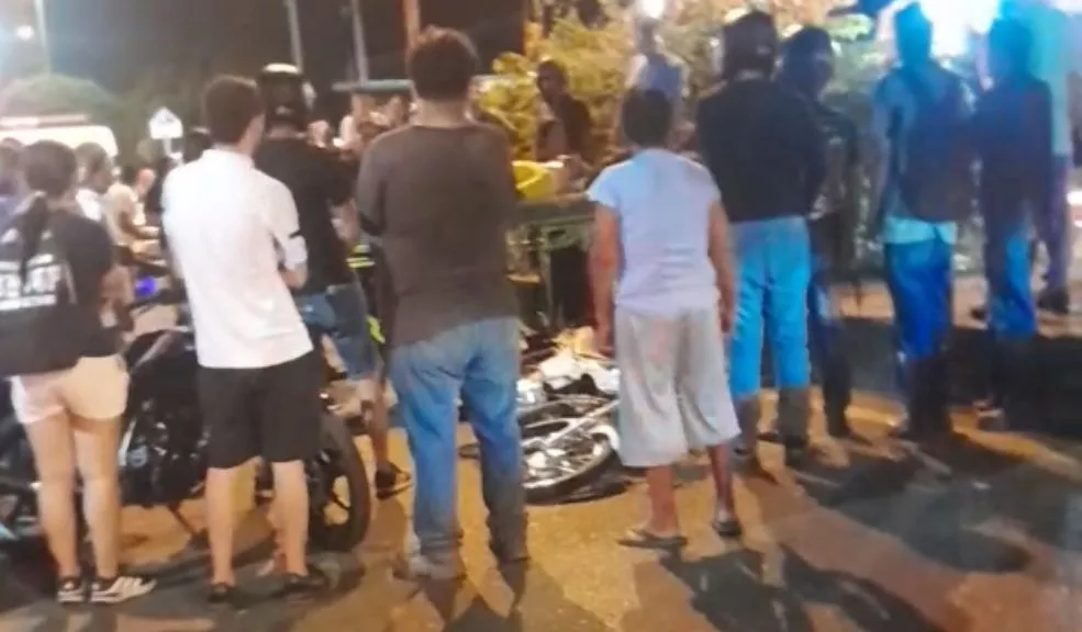 Motos fuera de control mataron a dos adultos mayores 3 adultos