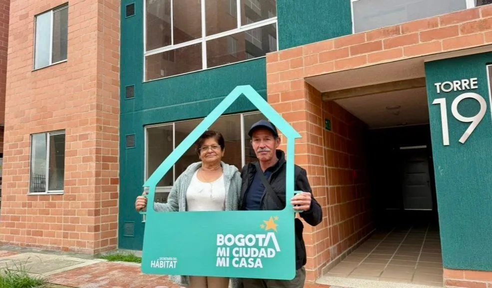 El Distrito le ayuda a pagar su crédito de vivienda. Le contamos cómo El Distrito habilitó 4.000 nuevos cupos de ‘Reduce tu Cuota’, el programa que baja el pago mensual de los créditos de vivienda VIS y VIP en Bogotá.