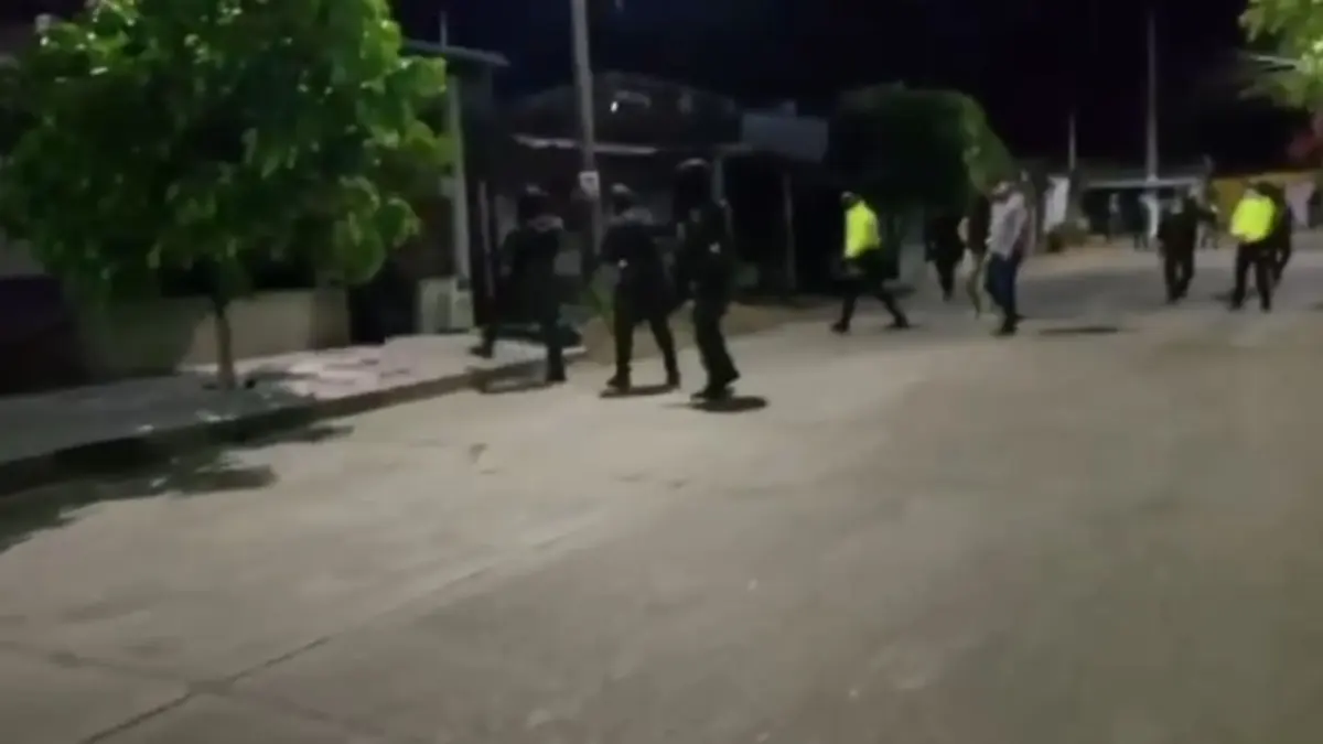 Soacha: 71 capturados en quince días por delitos como drogas, armas, hurto y homicidio Del 7 al 19 de febrero las autoridades de Soacha han llevado a cabo 71 capturas por diferentes delitos. La mayoría de los procesos han sido por la venta de estupefacientes, hurto, porte ilegal de armas, homicidio, violencia sexual e intrafamiliar.