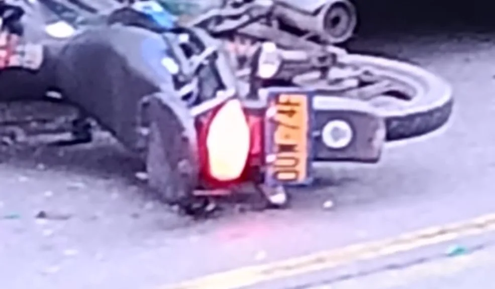 Accidente en San Cristóbal le costó la vida a un motociclista El inicio de febrero se tornó gris para la movilidad en el sur de Bogotá tras el reporte de un accidente donde un motociclista falleció tras impactar frontalmente contra un bus de servicio alimentador.