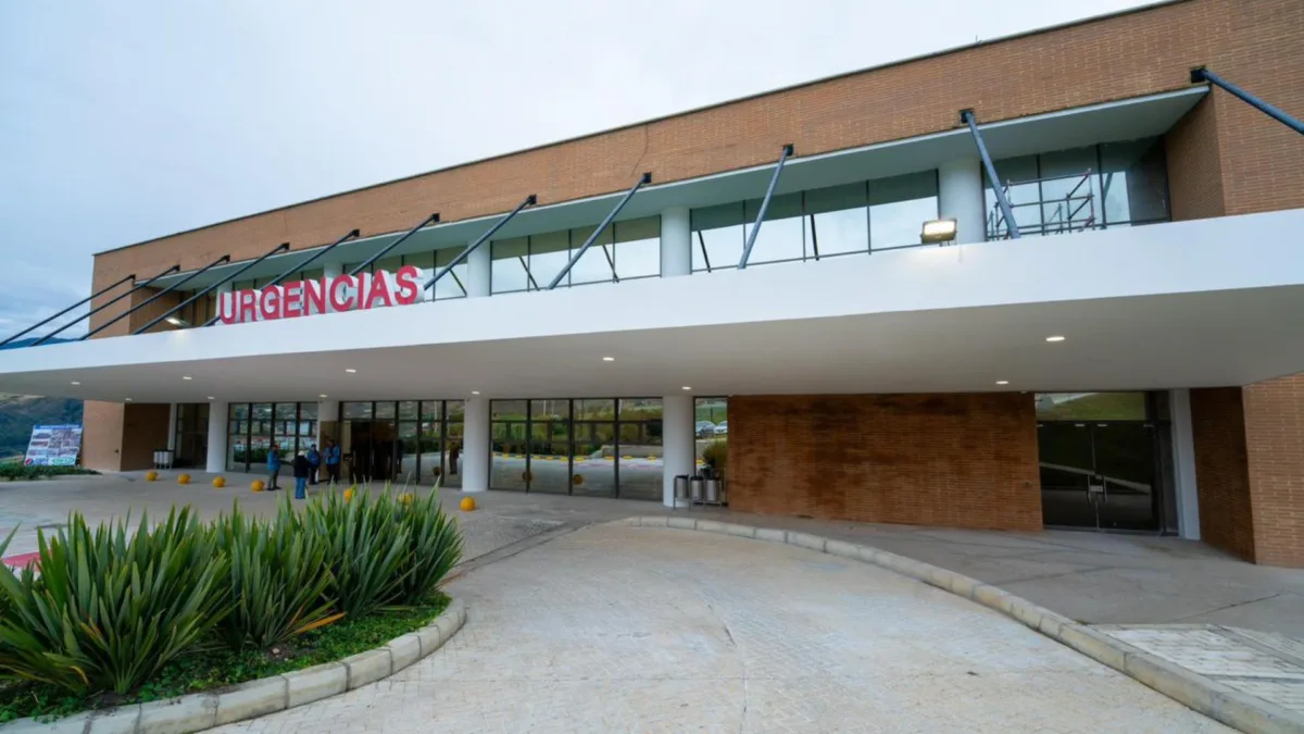 Arrancó entrega del Hospital de Usme: beneficiará a más de un millón de personas 10 Arrancó entrega del Hospital de Usme: beneficiará a más de un millón de personas Hoy se realizó oficialmente la apertura del Servicio Resolutivo - SER Hospital de Usme, un espacio que promete beneficiar a más de un millón de personas al reducir los tiempos de desplazamiento y atención.