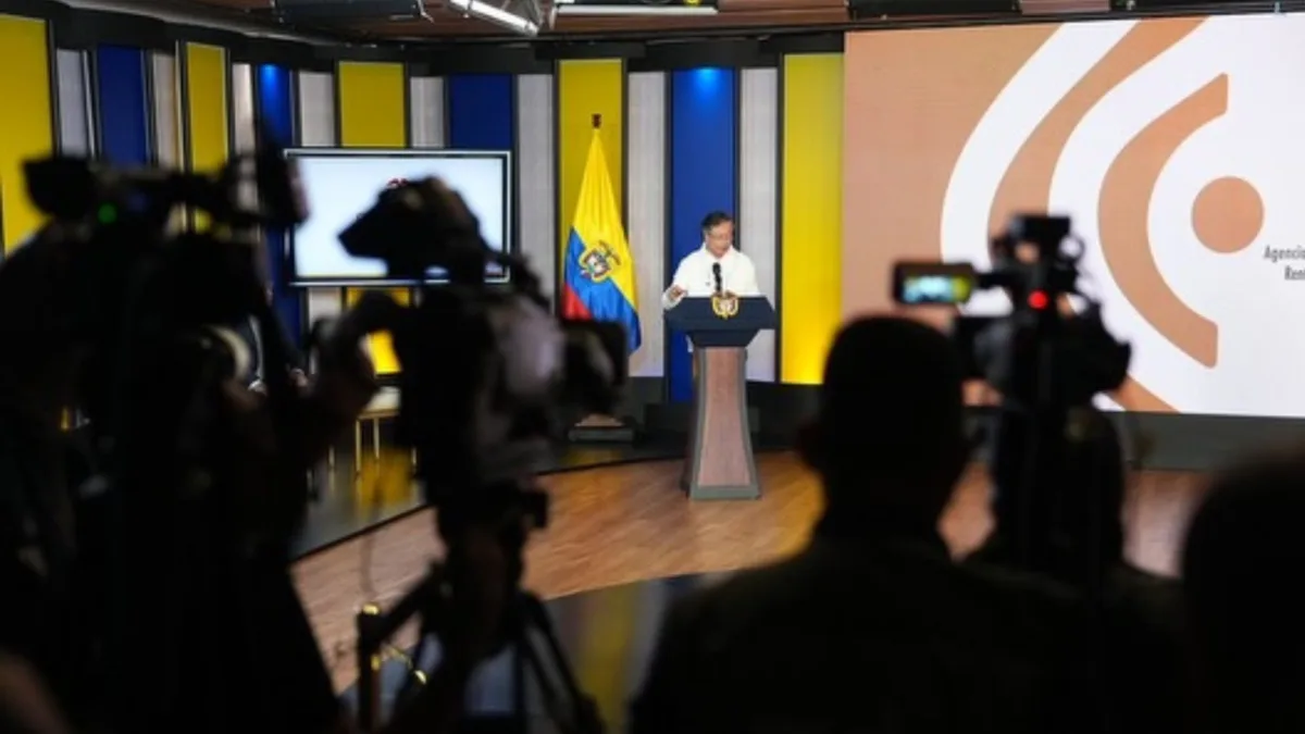 Presidente Petro anuncia alocución presidencial por el salario mínimo vital 1 Presidente Petro anuncia alocución presidencial por el salario mínimo vital