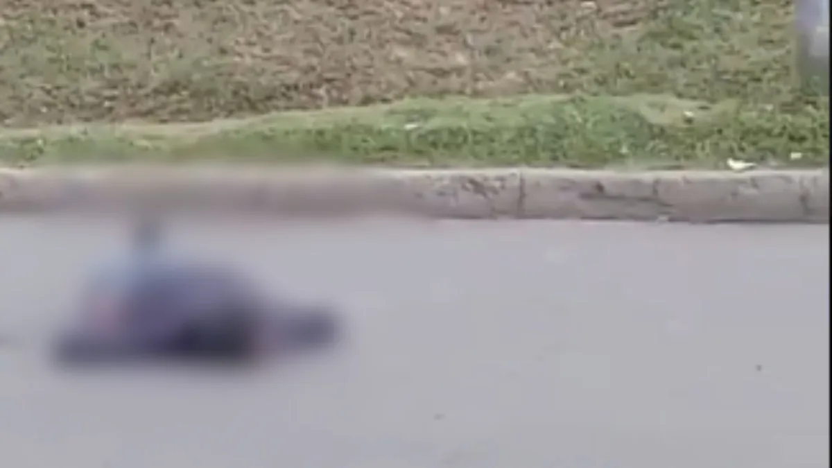 Ciudad Bolívar: muerte a bala en Arborizadora Baja 1 Ciudad Bolívar: muerte a bala en Arborizadora Baja Un hombre murió en la tarde de este lunes en el barrio Arborizadora Baja, en Ciudad Bolívar, en medio de un hecho que, según versiones extraoficiales, estaría relacionado con un presunto hurto. Las autoridades adelantan las investigaciones para esclarecer lo ocurrido.