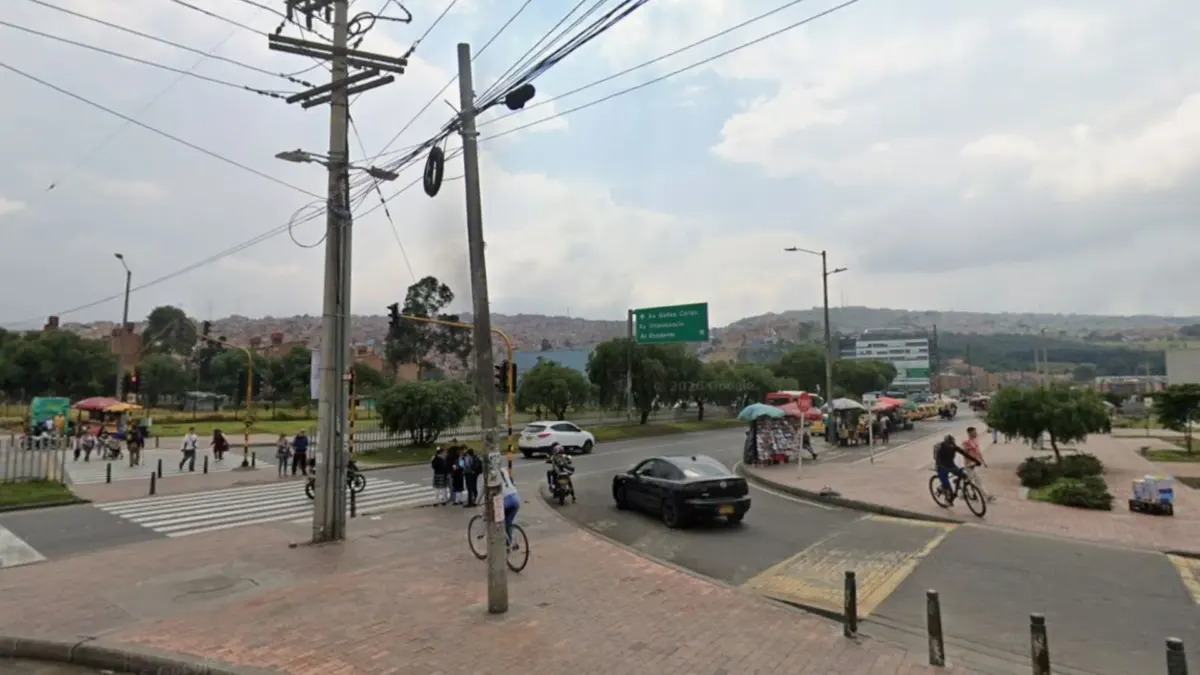 En Bosa: denuncian red informal que estaría cortando y robando cabello 1 En Bosa: denuncian red informal que estaría cortando y robando cabello Según testimonios ciudadanos, grupos de personas estarían abordando a mujeres con la supuesta intención de comprarles el cabello; sin embargo, ante la negativa de las víctimas, la propuesta deriva en agresiones físicas.