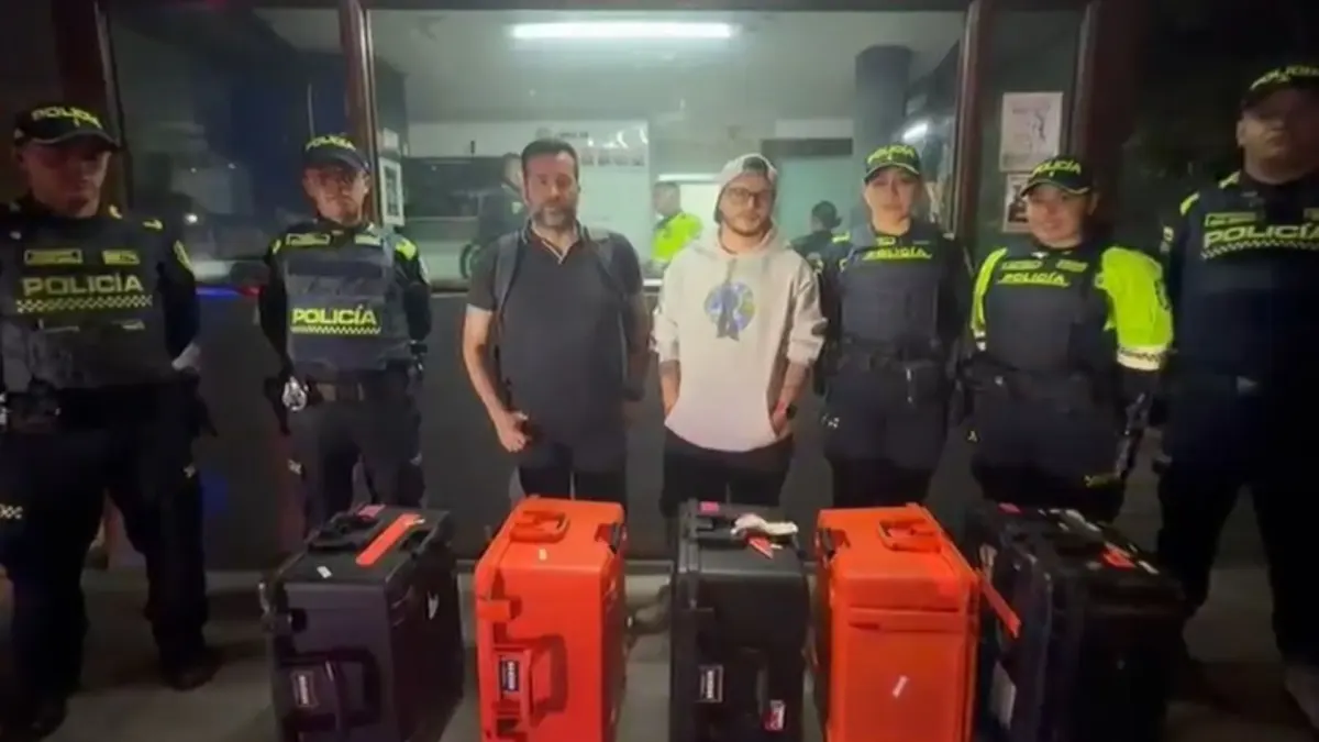 En Mártires: le dañaron la fiesta a ladrones con $ 200 millones en equipos de audio Como de película, uniformados de la Estación de Policía de Mártires lograron recuperar equipos avaluados en $200 millones.