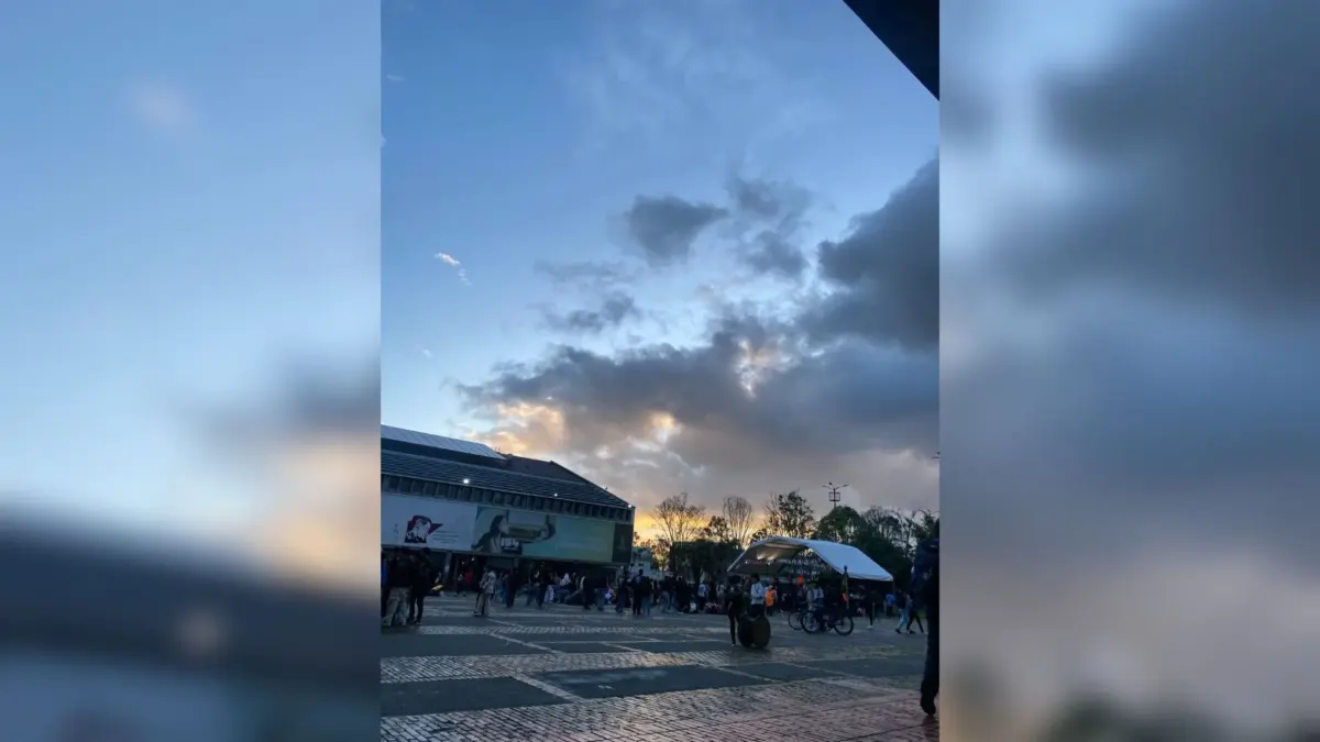 Estudiantes anuncian paro en la Universidad Nacional tras vuelta de Ismael Peña 2 Estudiantes anuncian paro en la Universidad Nacional tras vuelta de Ismael Peña La Asamblea General de Estudiantes de la Universidad Nacional anunció que en respuesta al reintegro de José Ismael Peña como rector de la institución se realizará el cese completo de actividades académicas y administrativas.