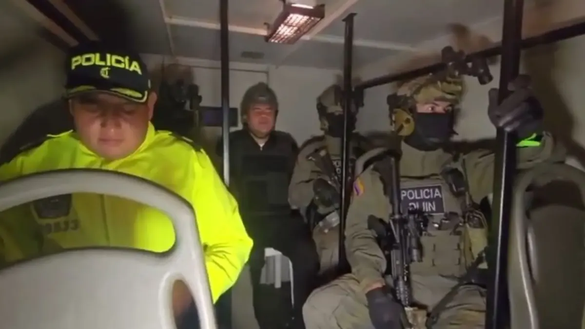 Extraditado alias 'Pipe Tuluá' a Estados Unidos por narcotráfico 9 Extraditado alias 'Pipe Tuluá' a Estados Unidos por narcotráfico Alias 'Pipe Tuluá' será extraditado a Estados Unidos, requerido por la Corte del Distrito Este de Texas, en un procedimiento coordinado entre autoridades colombianas y estadounidenses.