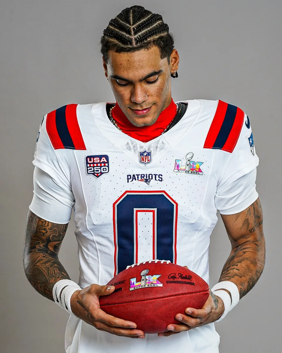 La historia de Christian González, el colombiano que jugará el Super Bowl, contada por su padre A pocos días del Super Bowl —el evento que paraliza al mundo para definir al campeón de la NFL—, Q’HUBO habló con el padre de Christian González. El colombiano buscará la gloria con los Patriots en este duelo decisivo frente a los Seahawks.
